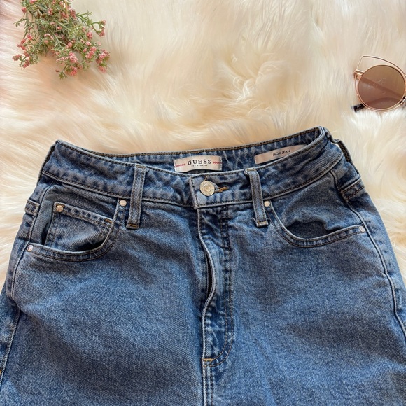 Guess Vintage High Rise Mom Jeans - Picture 3 of 4
